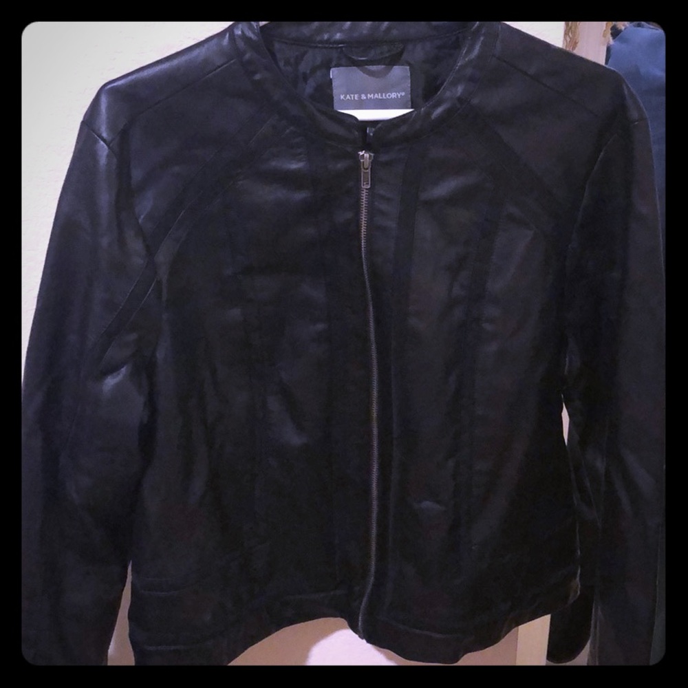 💥SALE: Black jacket.🔥